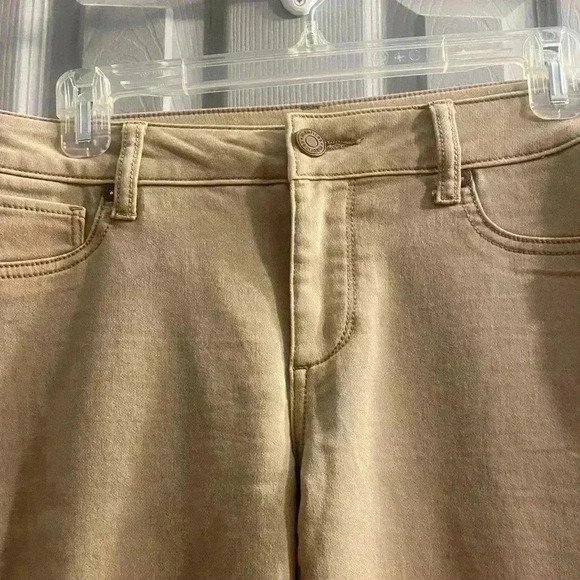 Maurices Women’s small Regular Tan Jeggings Skinny Stretch Jeans EUC - Picture 3 of 9